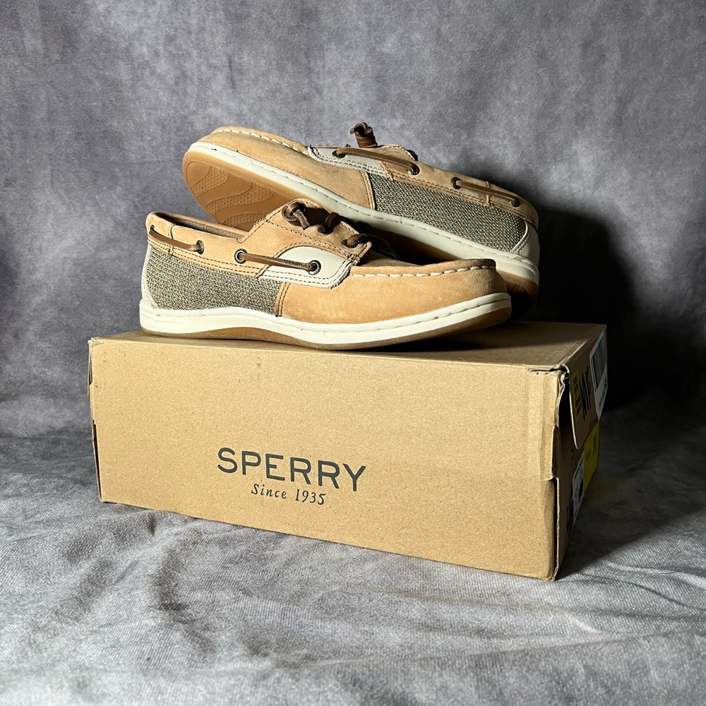 ⛵️BNIB🚣‍♂️ Sperry Boat shoes size 4Y Wide